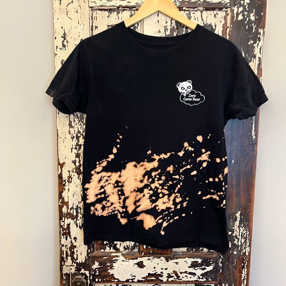 Customized one of a kind VSTR‎ Zero Cares Bear Mens T-Shirt. Size M.